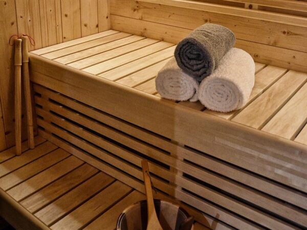 Luxus Wellness Auszeit Sauna